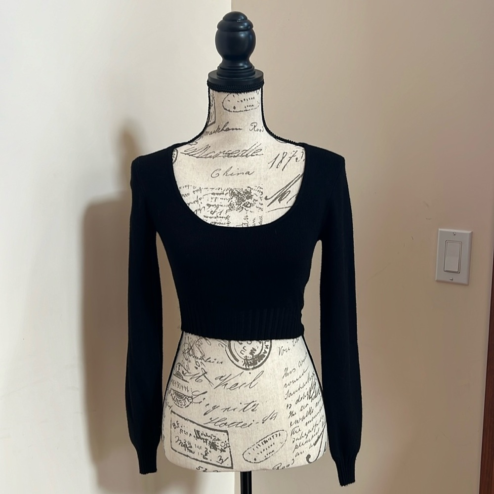 NWT- Stradivarius Long Sleeve Sweater | Size: Medium
